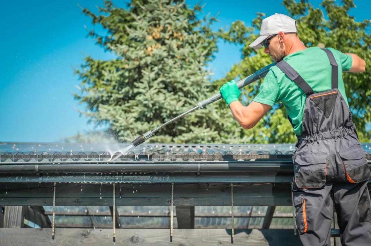 Gutter Cleaning Service in Atlanta: Why It’s Essential and How Gutter Guards Can Help