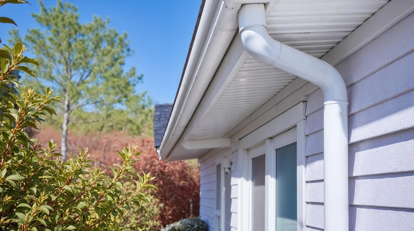 Gutter Installation Guide: How Professionals Ensure a Perfect Fit