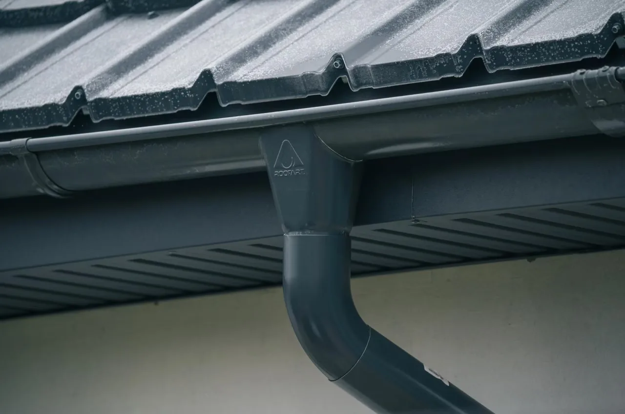 Learn About the Types of Gutters for Metal Roofs